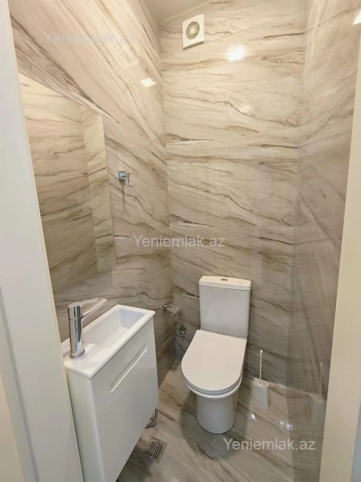 Satılır 3 otaqlı yeni tikili 115 m²