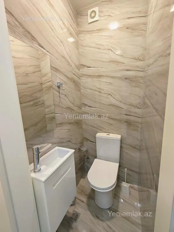 Satılır 3 otaqlı yeni tikili 115 m²