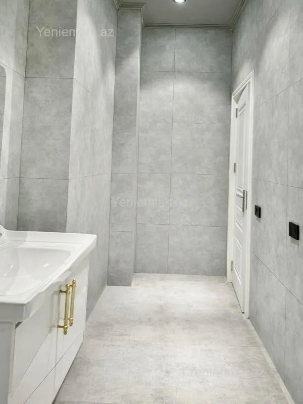 Satılır 4 otaqlı ofis 264 m²