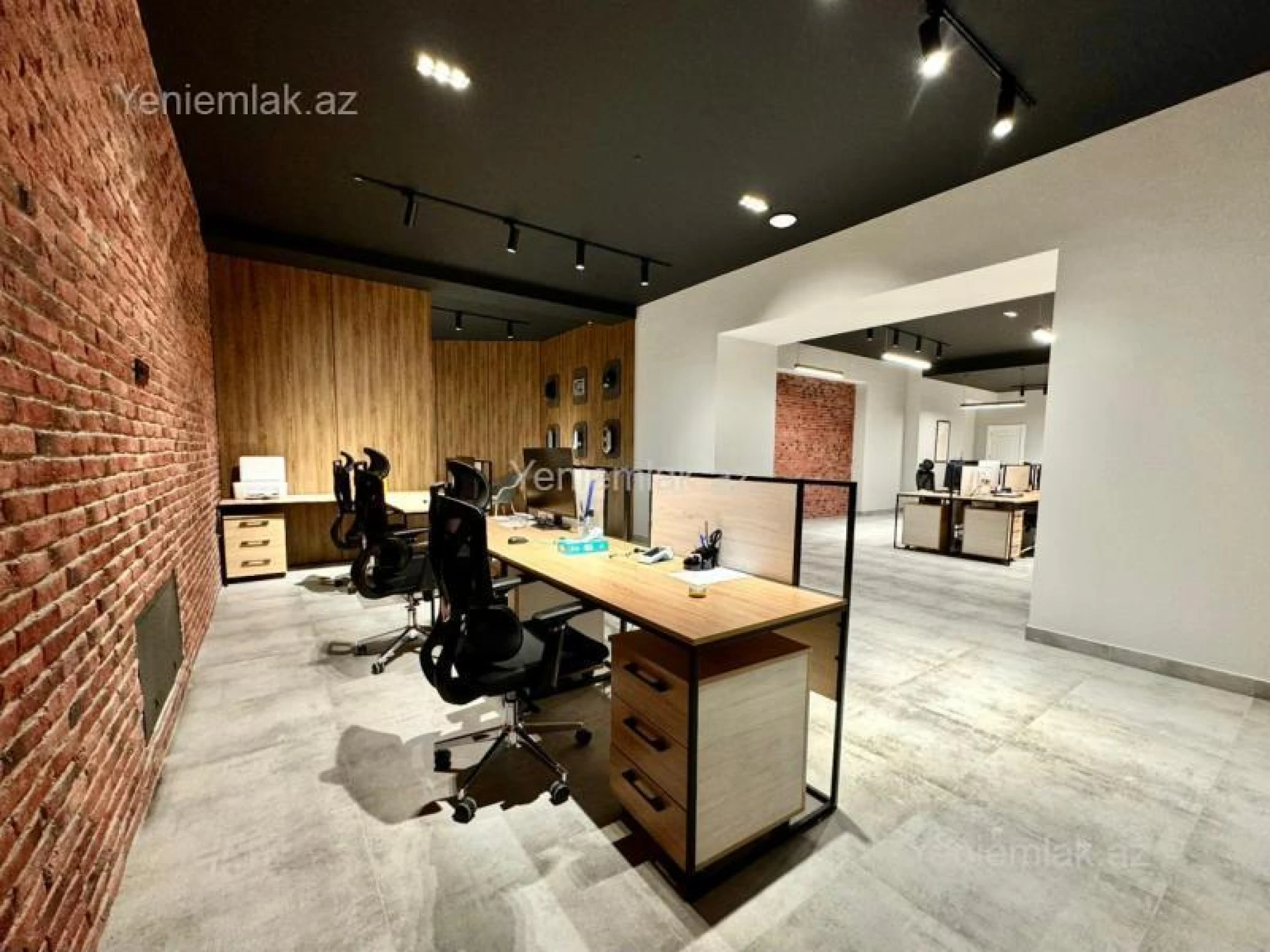 Satılır 4 otaqlı ofis 264 m²