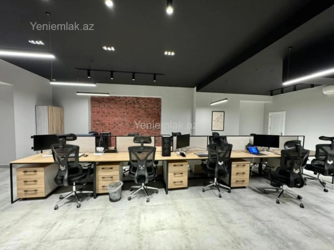 Satılır 4 otaqlı ofis 264 m²