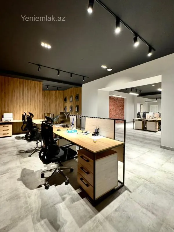 Satılır 4 otaqlı ofis 264 m²