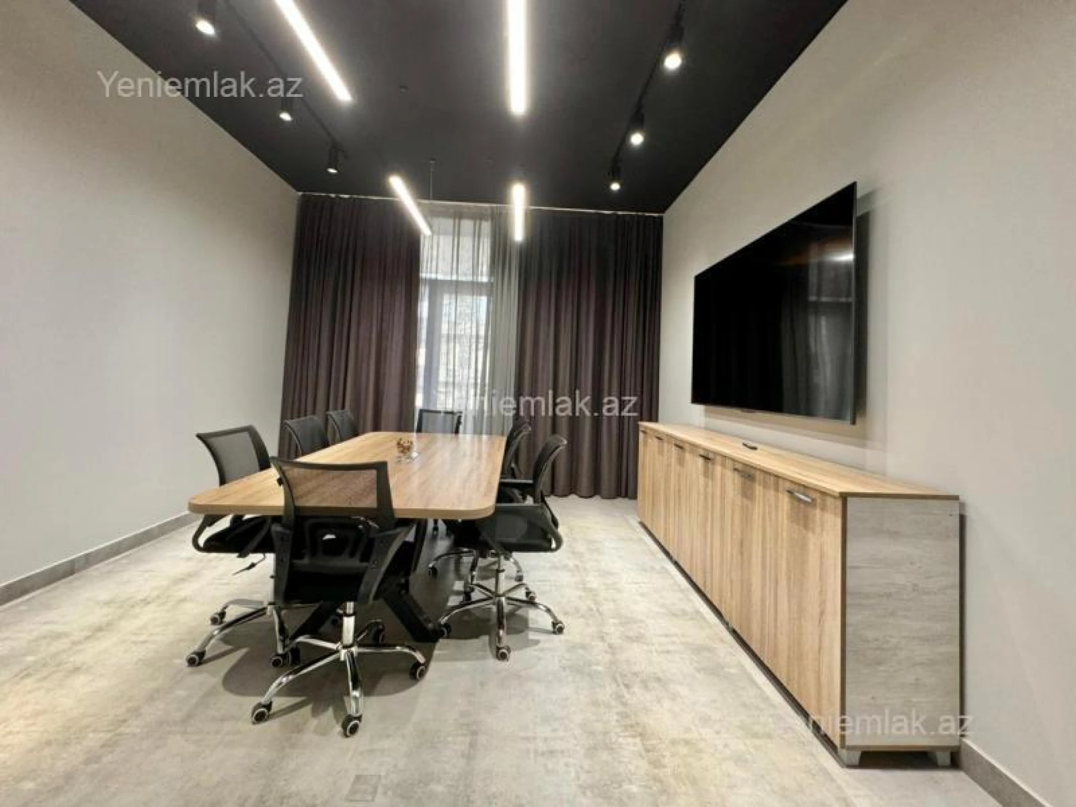Satılır 4 otaqlı ofis 264 m²