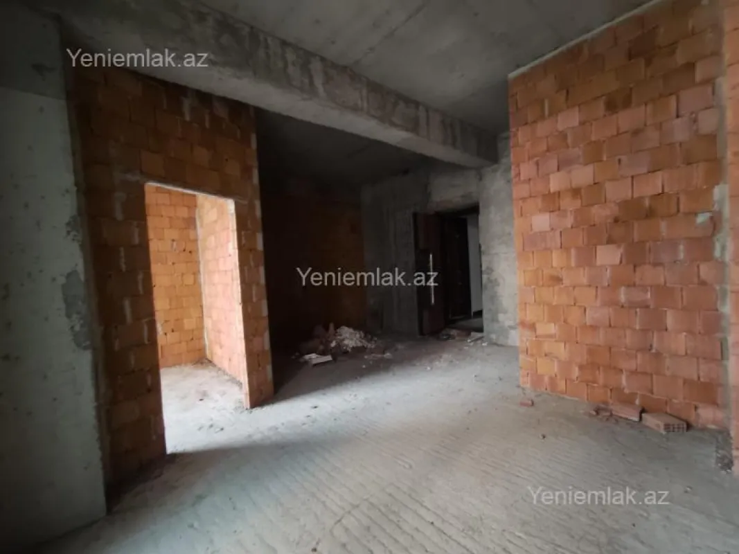 Satılır 3 otaqlı yeni tikili 155 m²