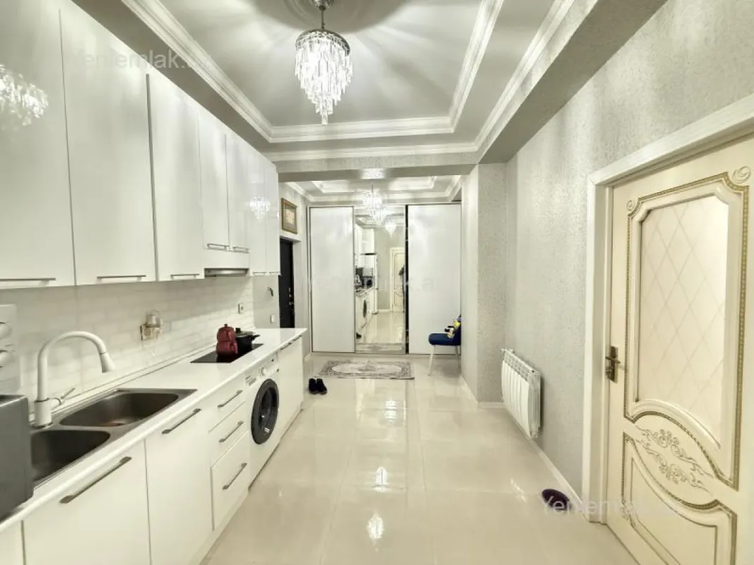 Satılır 2 otaqlı yeni tikili 65 m²