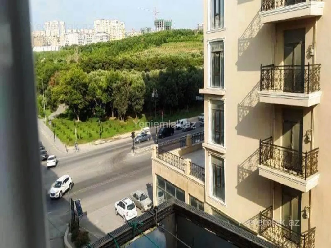 Satılır 3 otaqlı köhnə tikili 85 m²