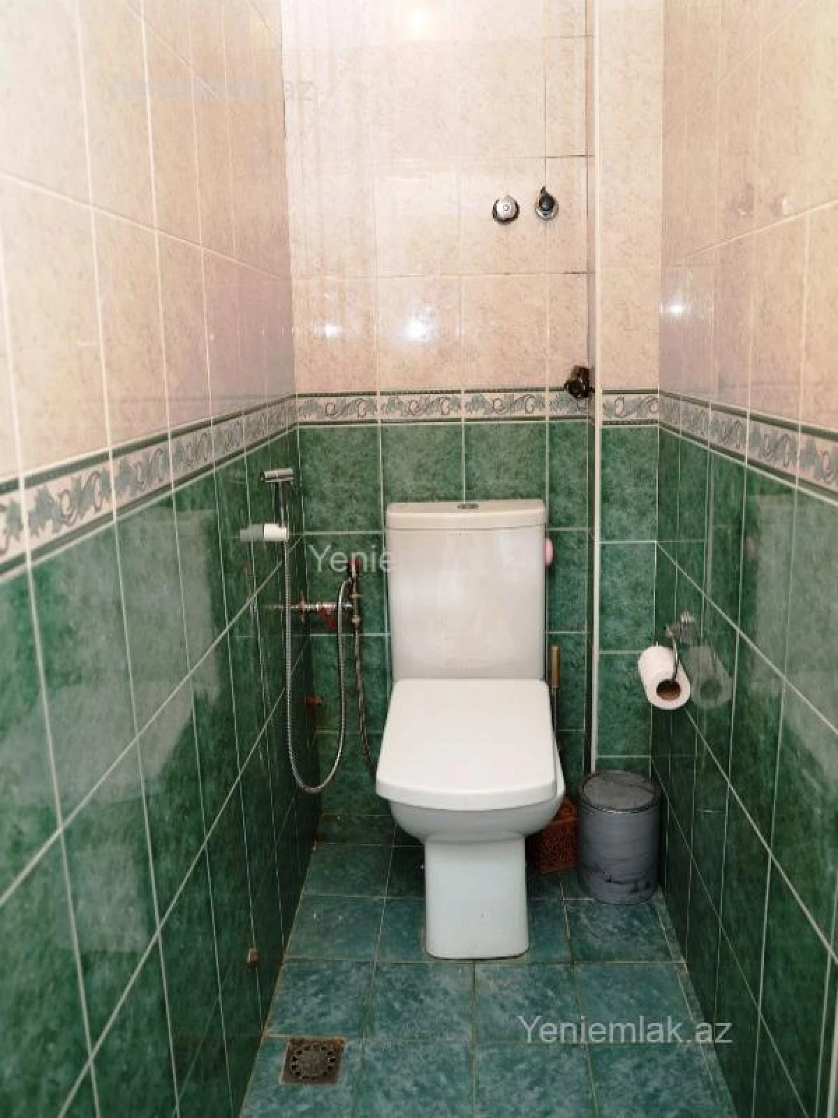 Satılır 3 otaqlı köhnə tikili 85 m²