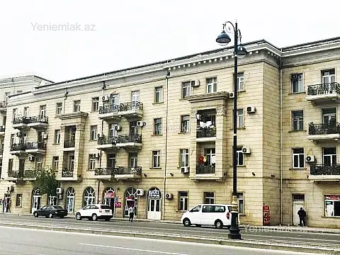 Satılır 3 otaqlı köhnə tikili 85 m² — Bakı, Xətai 3 otaq 85.00 m²