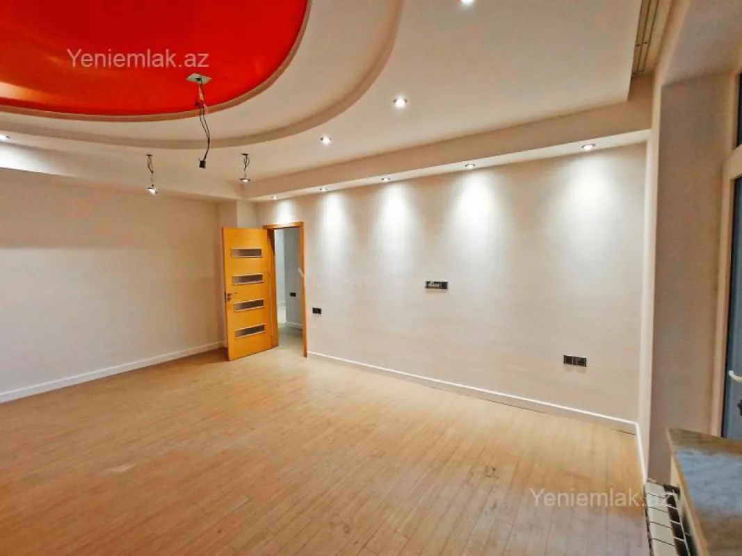 Satılır 3 otaqlı yeni tikili 200 m²