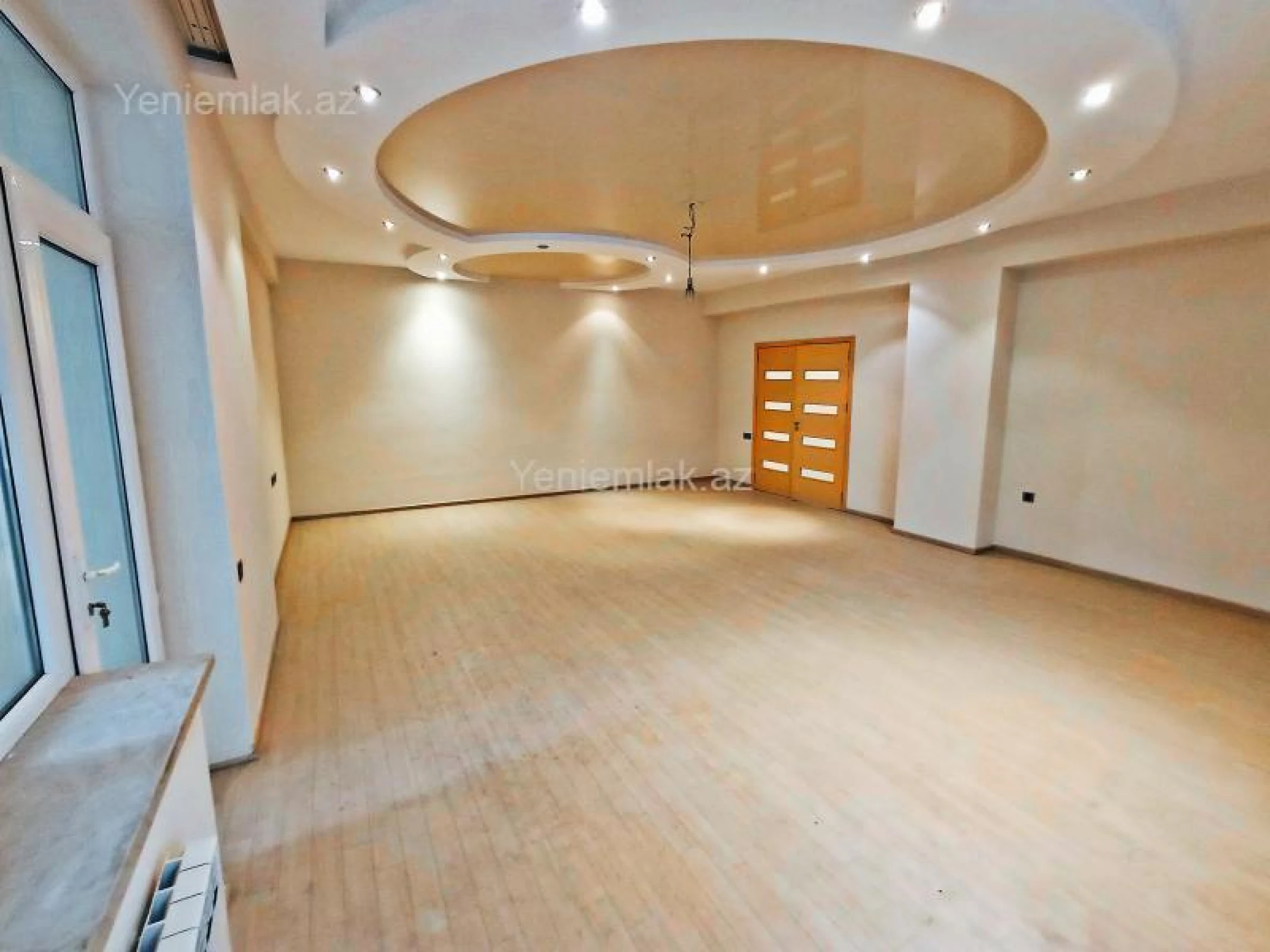 Satılır 3 otaqlı yeni tikili 200 m²