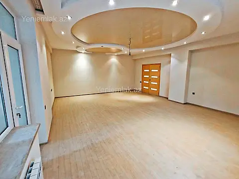 Satılır 3 otaqlı yeni tikili 200 m²