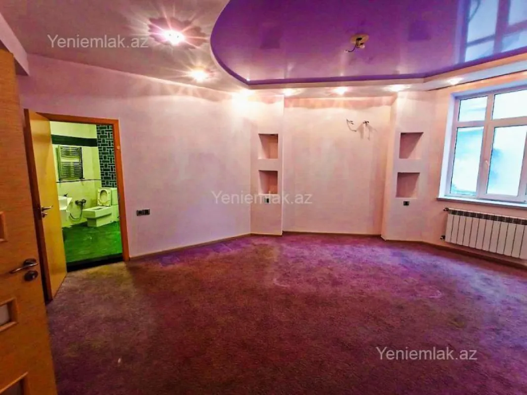 Satılır 3 otaqlı yeni tikili 200 m²