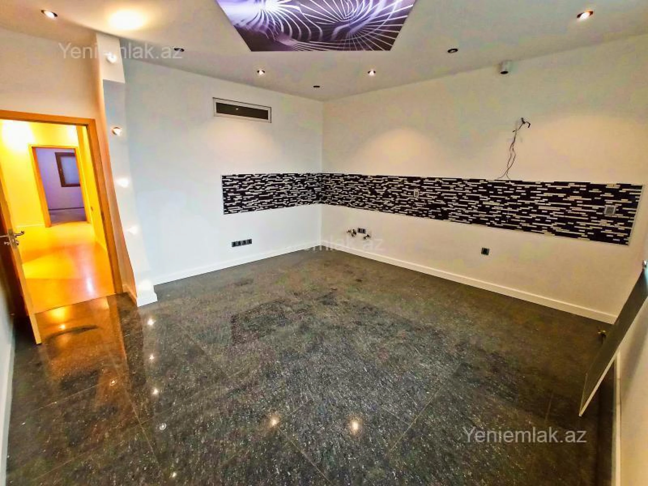 Satılır 3 otaqlı yeni tikili 200 m²