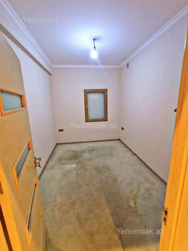 Satılır 3 otaqlı yeni tikili 200 m²