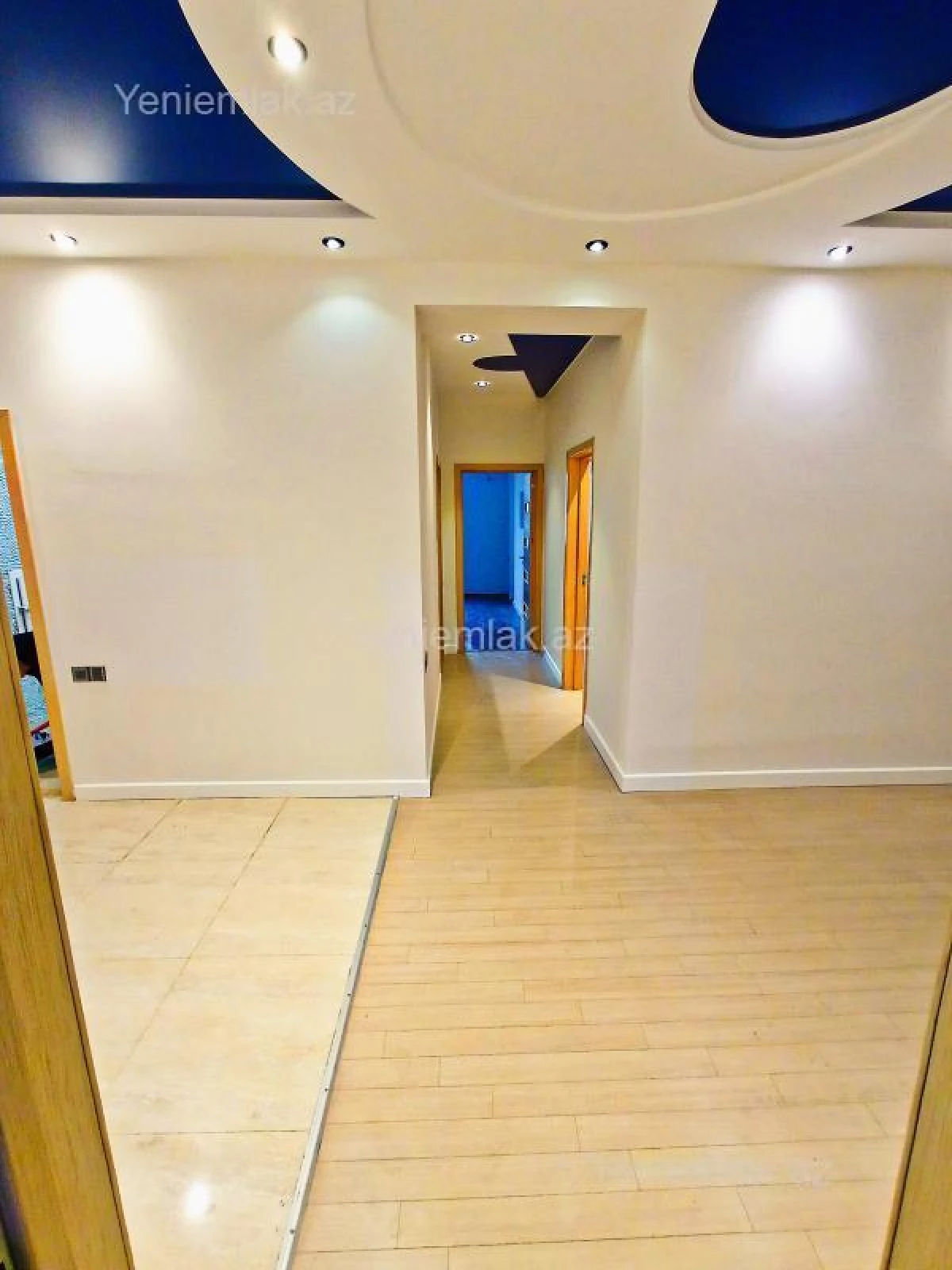 Satılır 3 otaqlı yeni tikili 200 m²