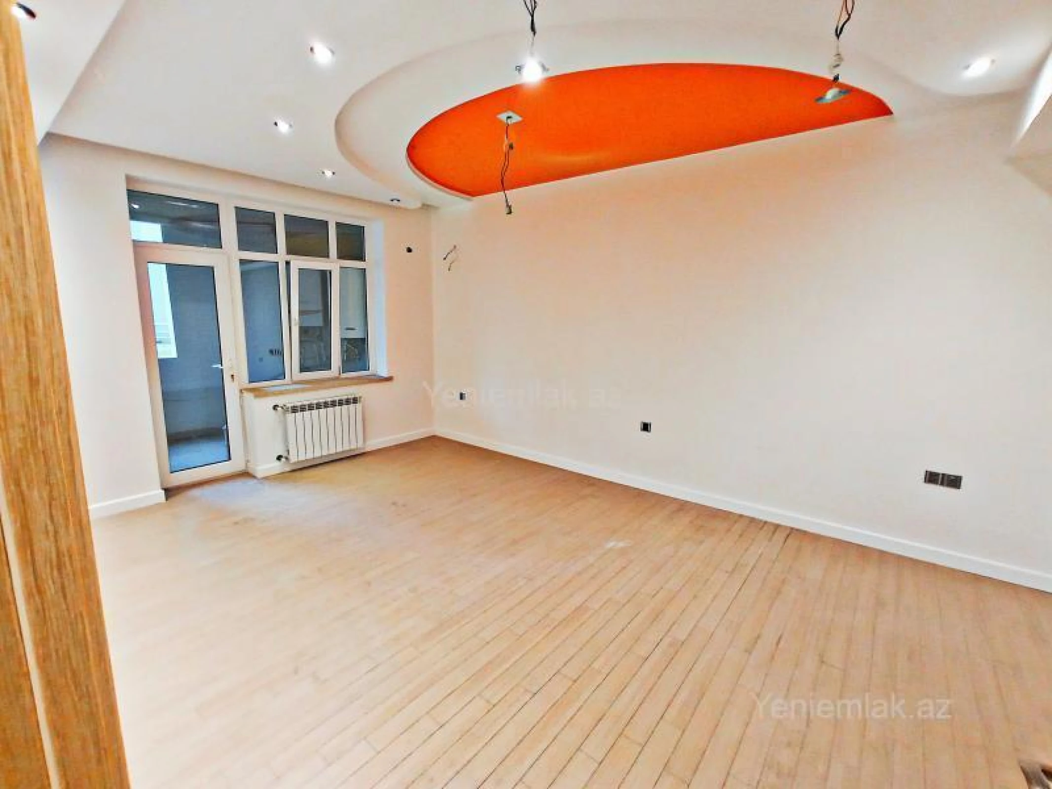 Satılır 3 otaqlı yeni tikili 200 m²