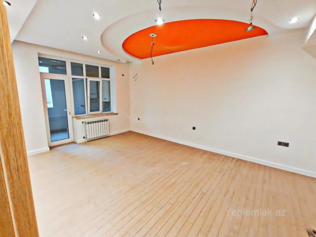 Satılır 3 otaqlı yeni tikili 200 m²