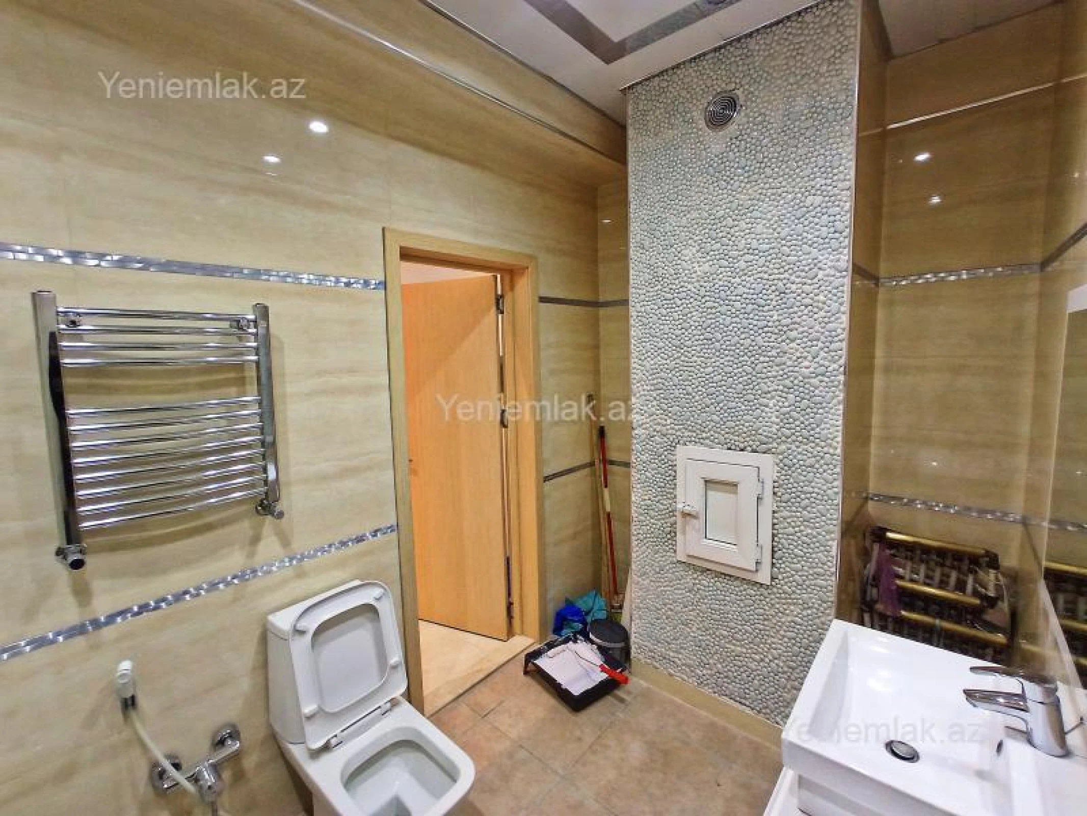 Satılır 3 otaqlı yeni tikili 200 m²