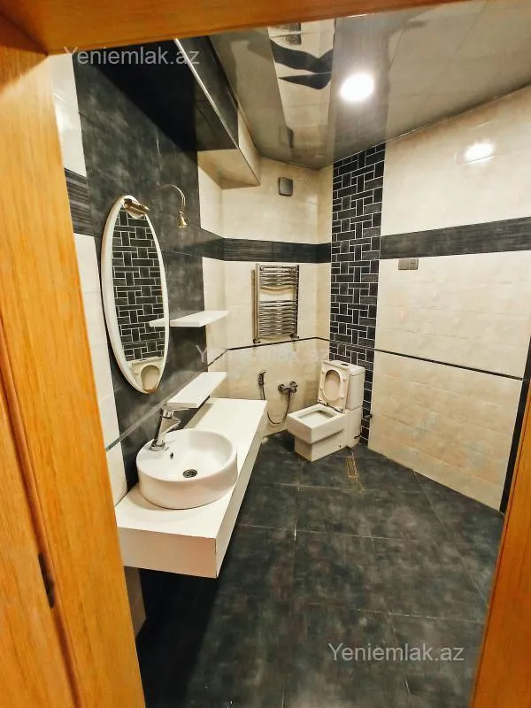 Satılır 3 otaqlı yeni tikili 200 m²