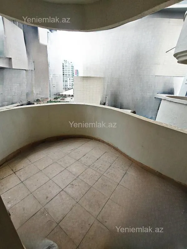 Satılır 3 otaqlı yeni tikili 200 m²