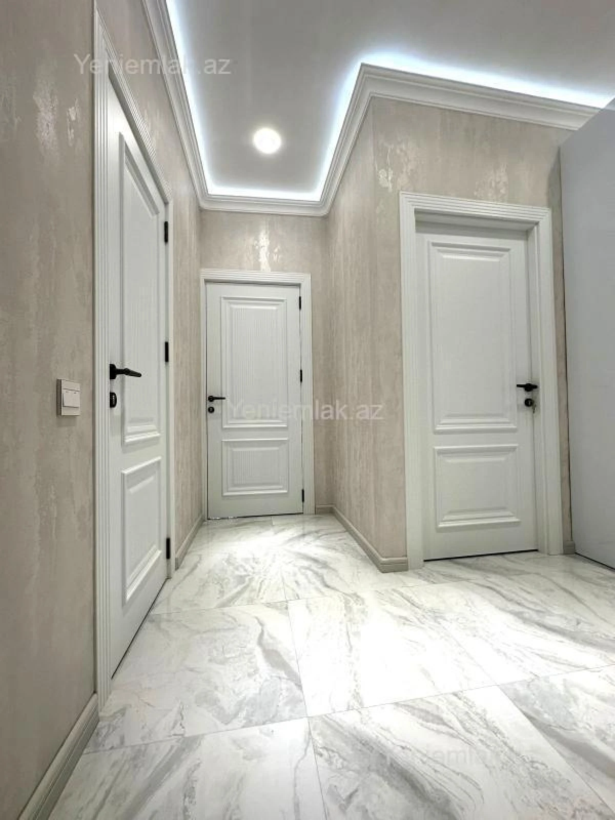 Satılır 3 otaqlı köhnə tikili 95 m²