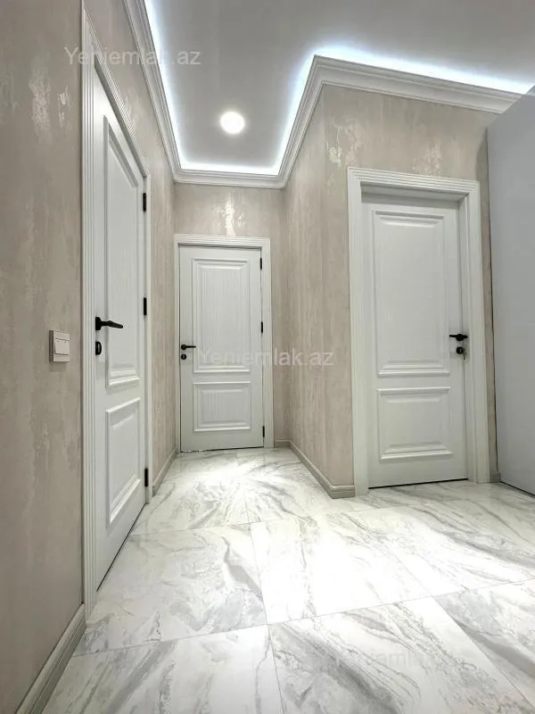 Satılır 3 otaqlı köhnə tikili 95 m²