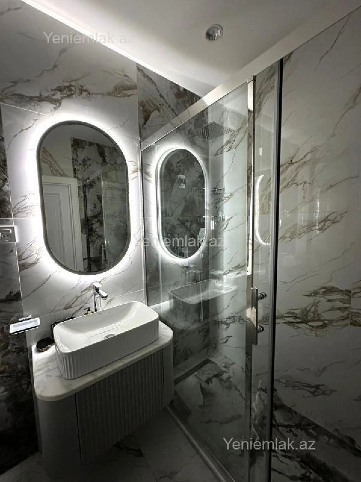 Satılır 3 otaqlı köhnə tikili 95 m²