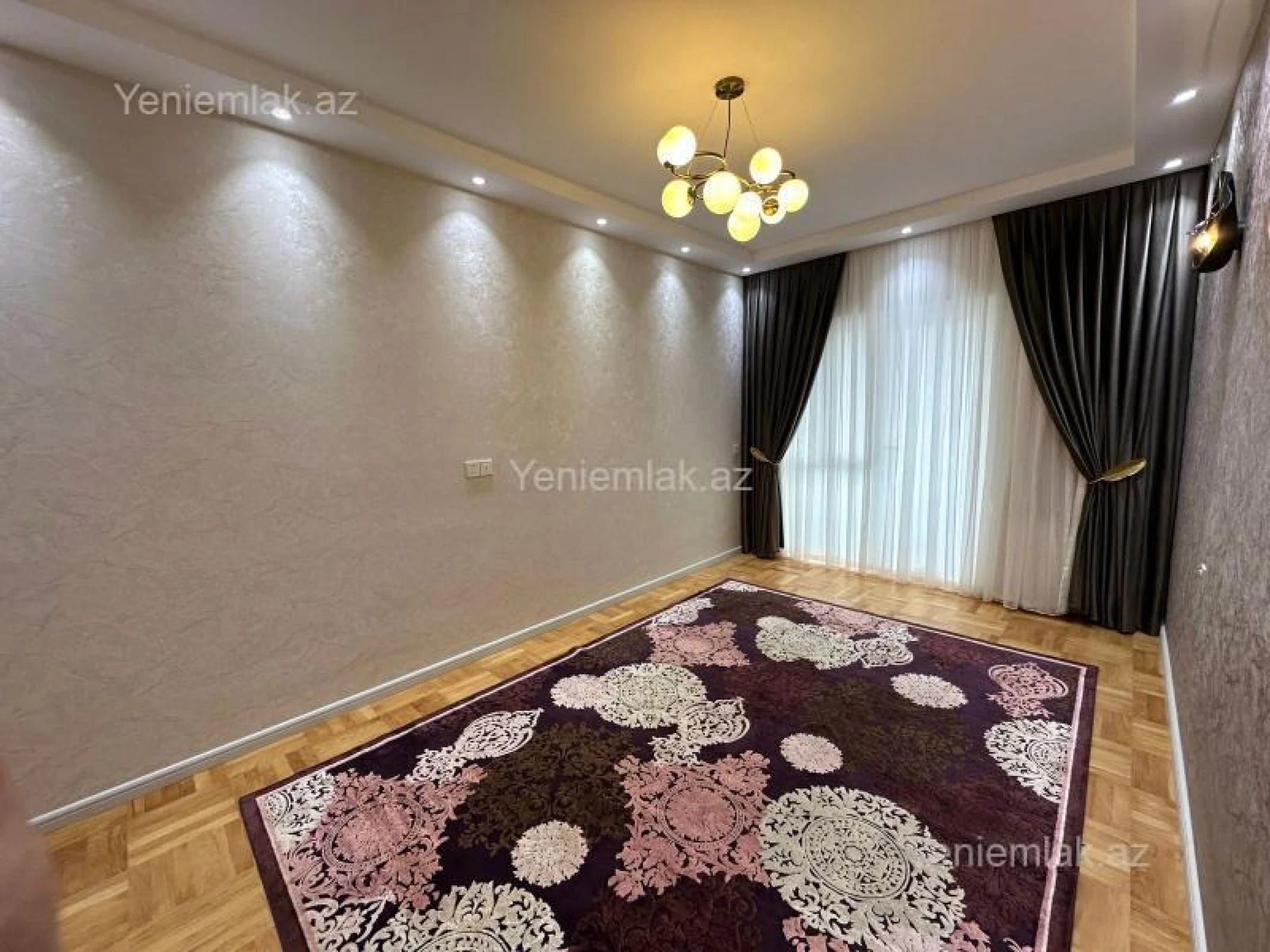 Satılır 3 otaqlı köhnə tikili 95 m²