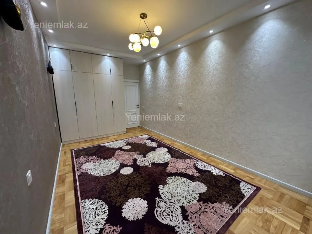 Satılır 3 otaqlı köhnə tikili 95 m²