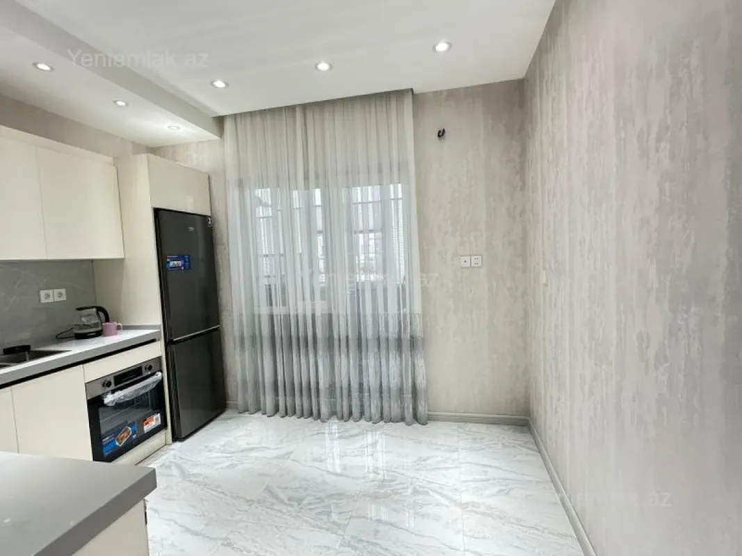 Satılır 3 otaqlı köhnə tikili 95 m²