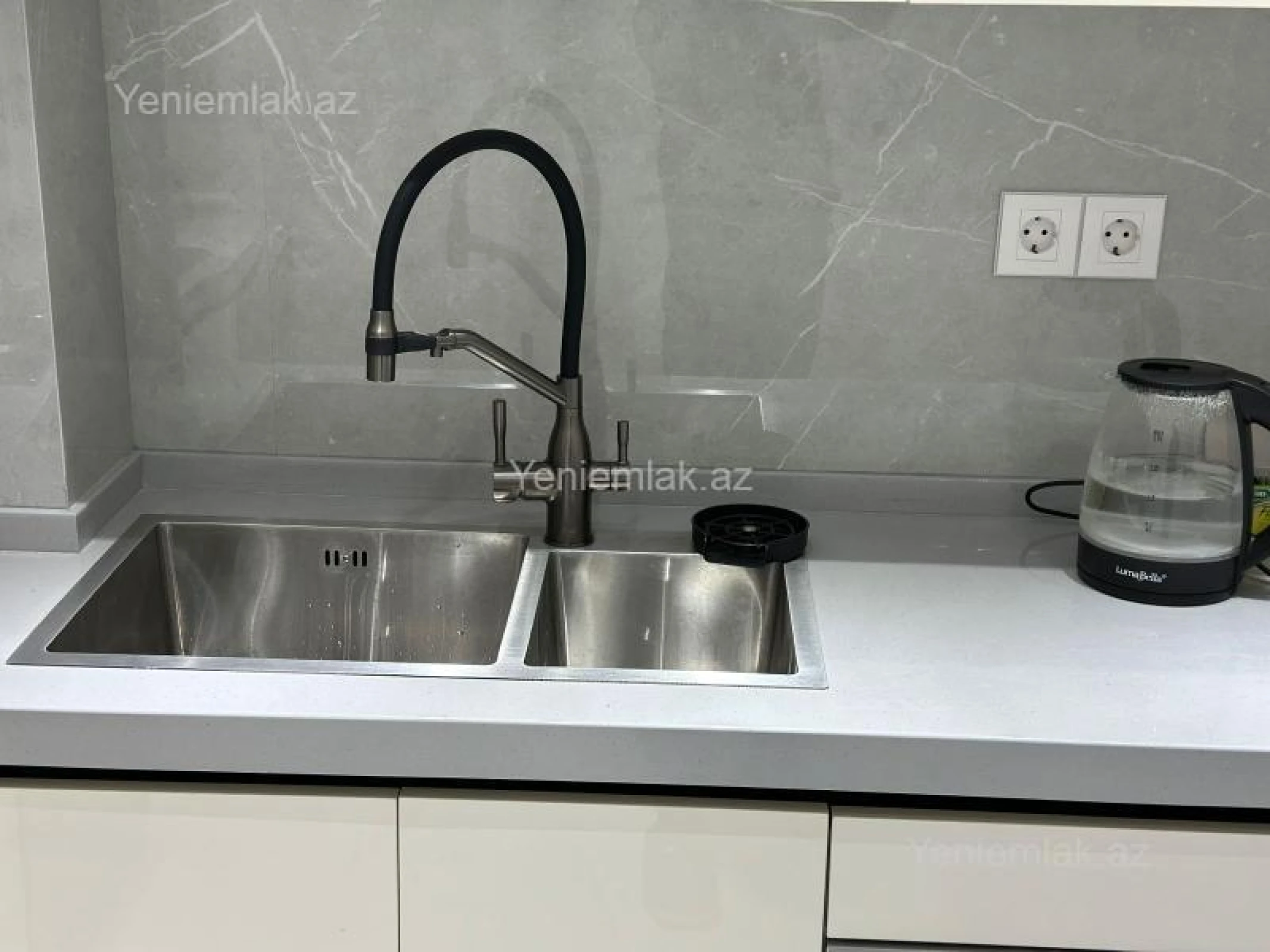 Satılır 3 otaqlı köhnə tikili 95 m²