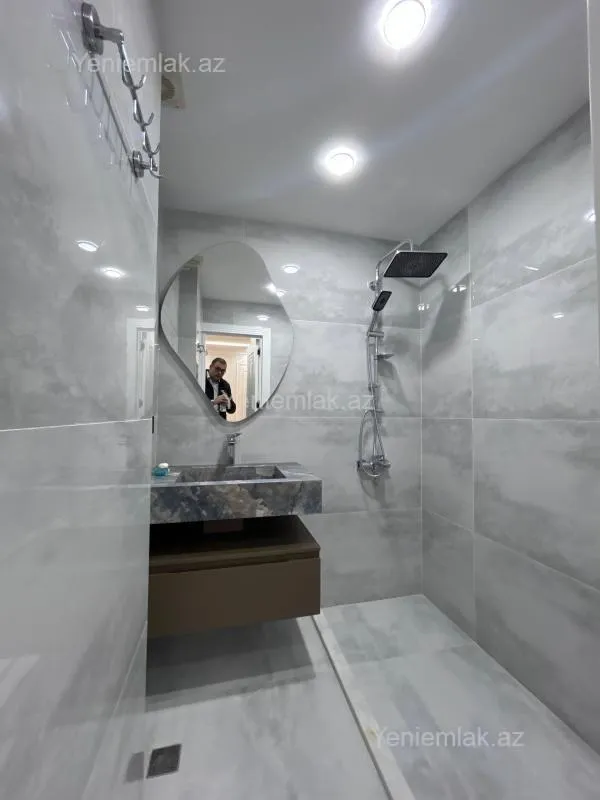 Satılır 3 otaqlı köhnə tikili 70 m²