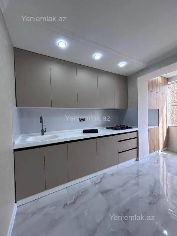 Satılır 3 otaqlı köhnə tikili 70 m²