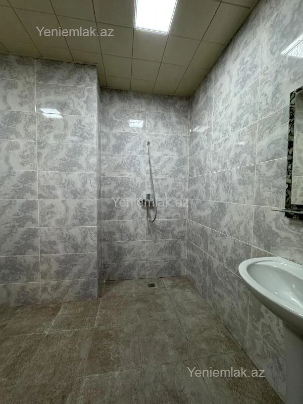 Satılır 3 otaqlı yeni tikili 110 m²