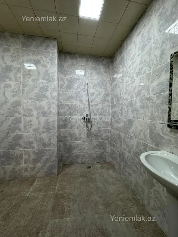 Satılır 3 otaqlı yeni tikili 110 m²