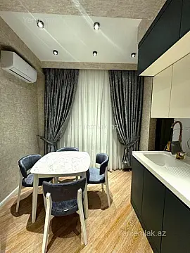Satılır 3 otaqlı yeni tikili 125 m²