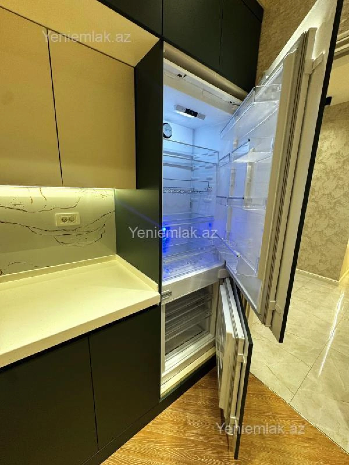 Satılır 3 otaqlı yeni tikili 125 m²