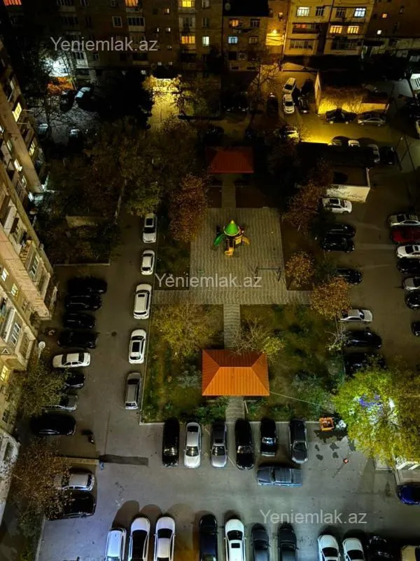 Satılır 3 otaqlı yeni tikili 125 m²