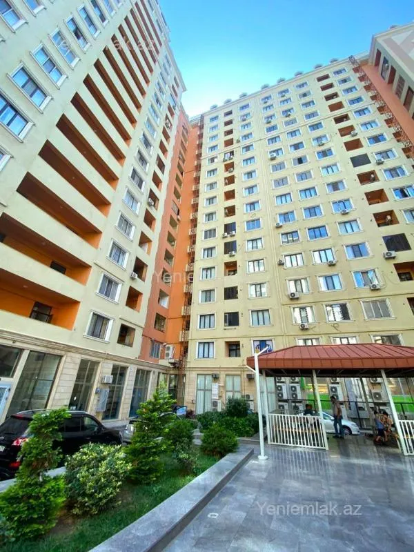 Satılır 3 otaqlı yeni tikili 125 m²