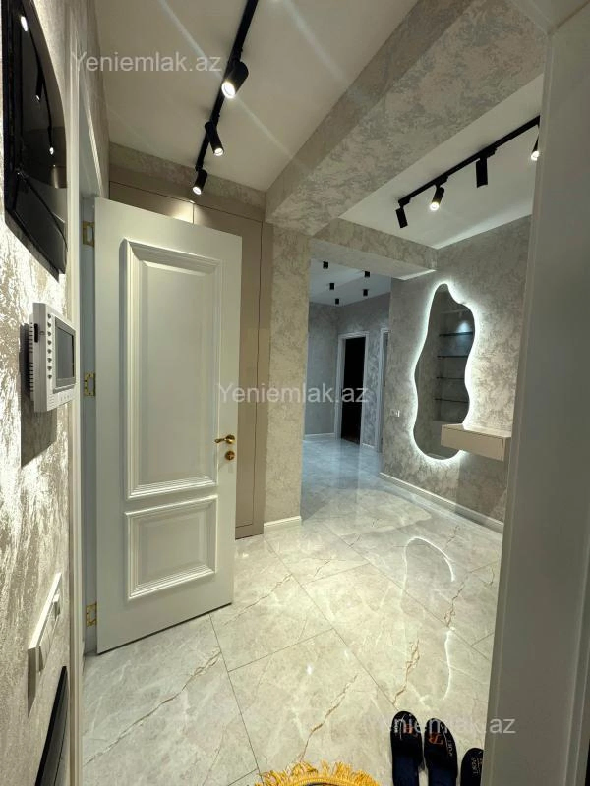 Satılır 3 otaqlı yeni tikili 125 m²