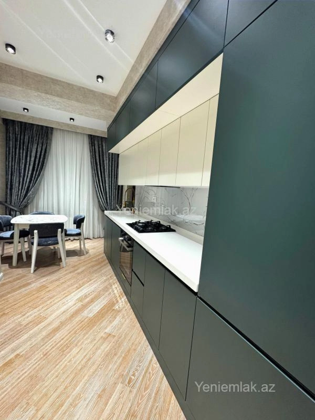 Satılır 3 otaqlı yeni tikili 125 m²