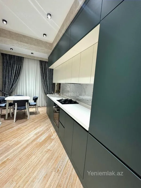 Satılır 3 otaqlı yeni tikili 125 m²