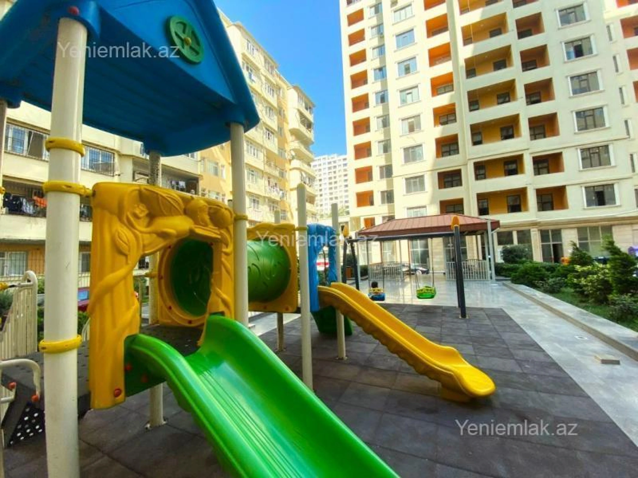 Satılır 3 otaqlı yeni tikili 125 m²