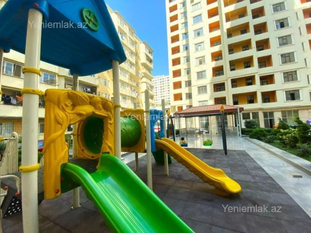 Satılır 3 otaqlı yeni tikili 125 m²