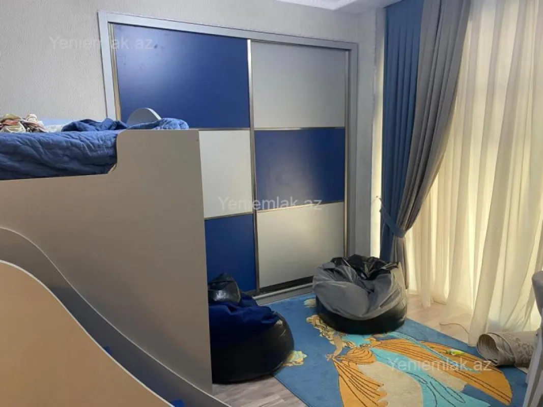 Satılır 4 otaqlı yeni tikili 150 m²