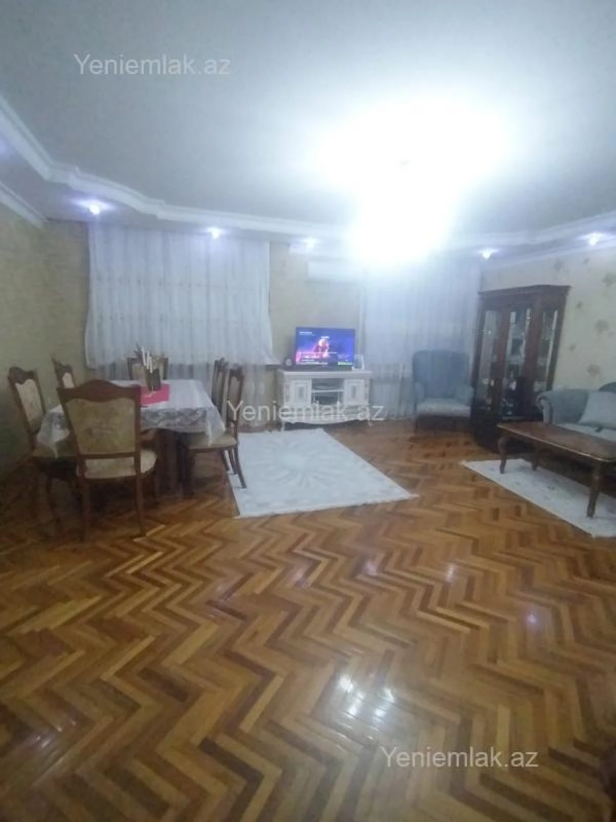Satılır 4 otaqlı köhnə tikili 110 m²