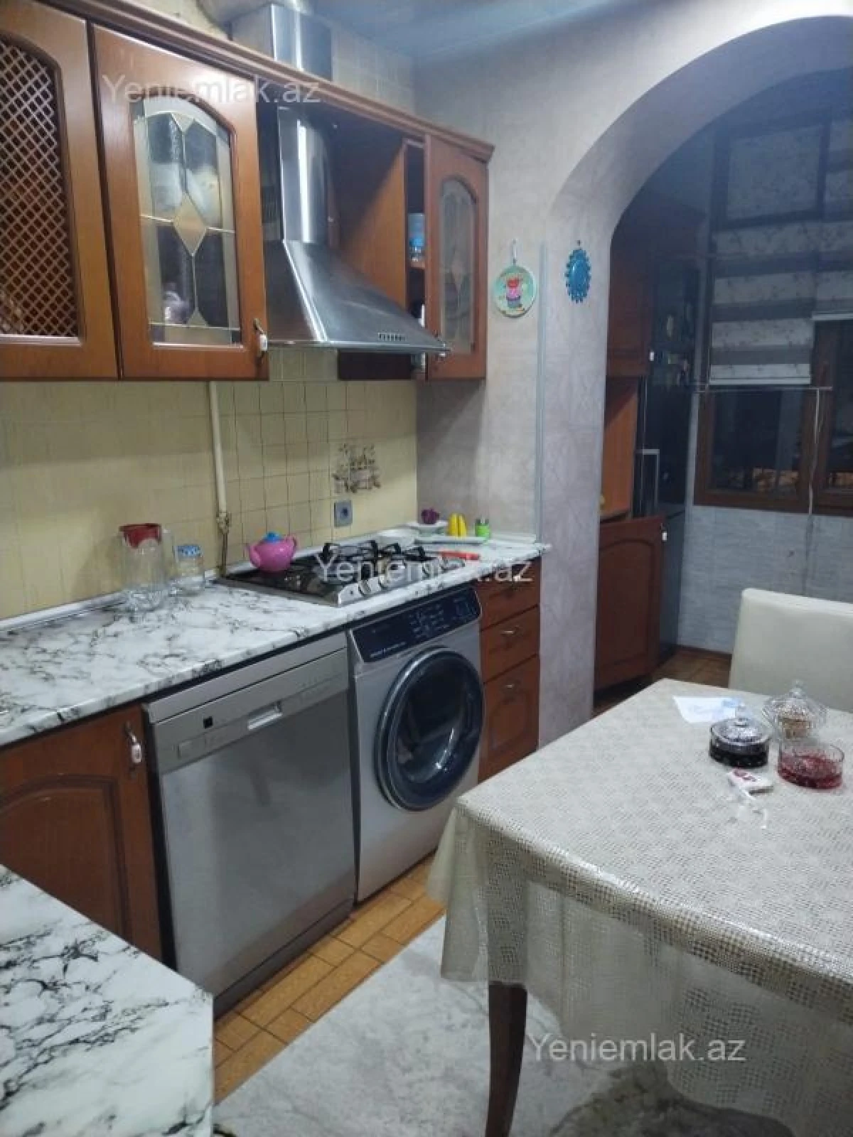 Satılır 4 otaqlı köhnə tikili 110 m²
