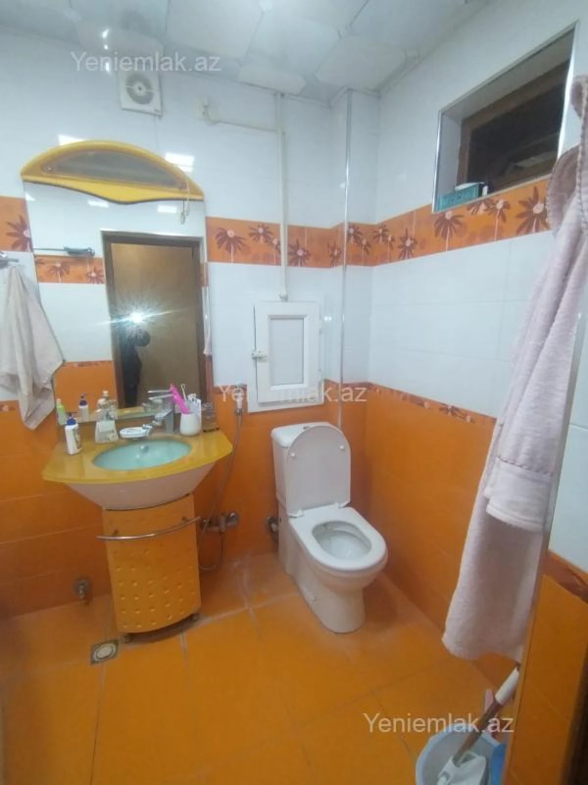 Satılır 4 otaqlı köhnə tikili 110 m²