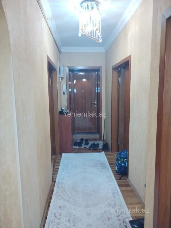 Satılır 4 otaqlı köhnə tikili 110 m²
