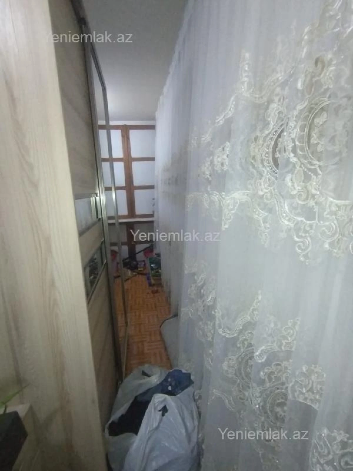 Satılır 4 otaqlı köhnə tikili 110 m²